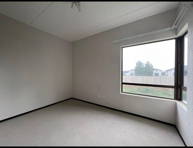 2 BEDROOM APARTMENT FOR SALE IN FOURWAYS